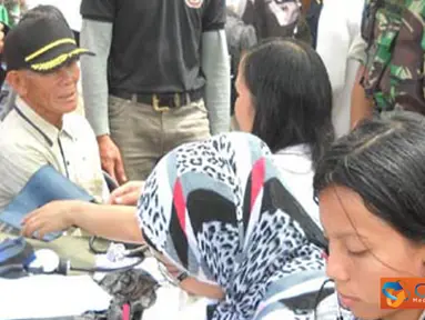 Citizen6, Nunukan: Pengobatan yang digelar secara gratis tersebut, melibatkan tiga orang dokter di Desa Long Bawan, Kecamatan Krayan, Kabupaten Nunukan, Kalimantan Timur. (Pengirim: Badarudin Bakri)