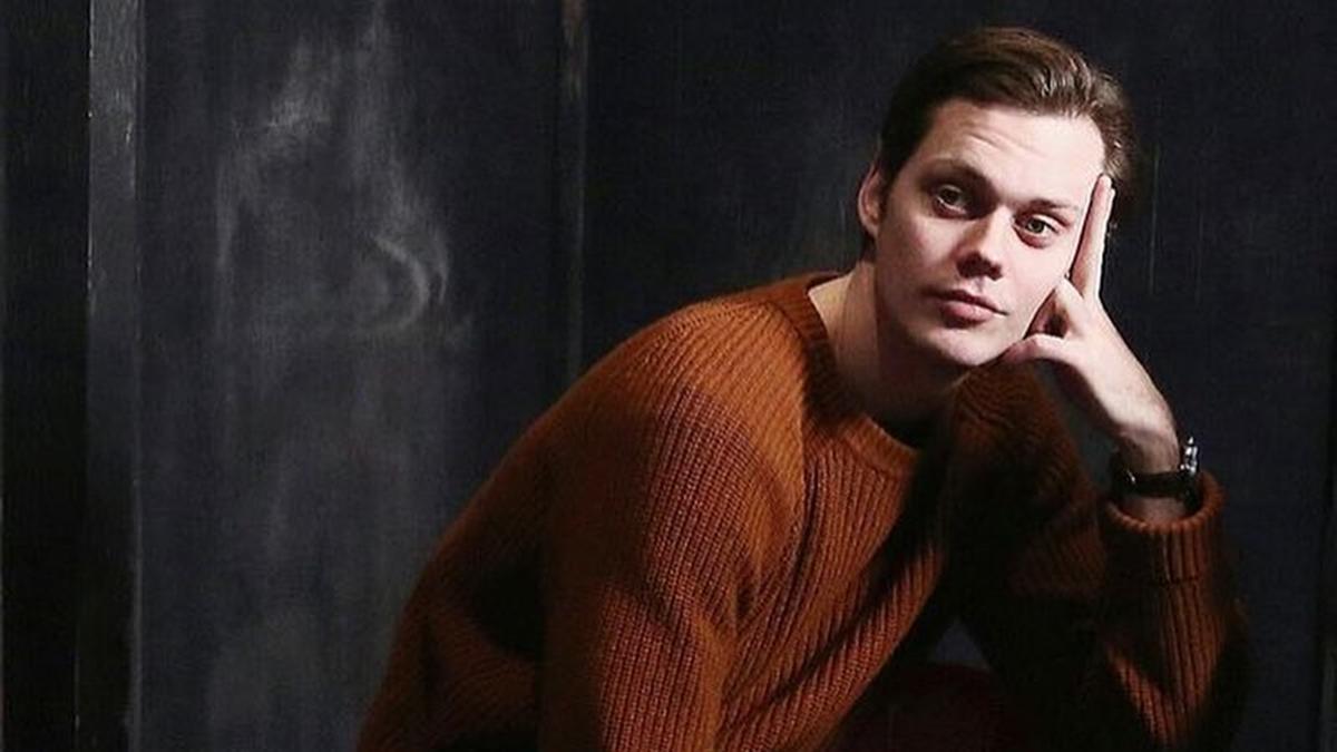 Persiapan Fisik Total, Ini Olahraga dan Diet Tinggi Protein Bill Skarsgard Demi Perannya di Film The Crow