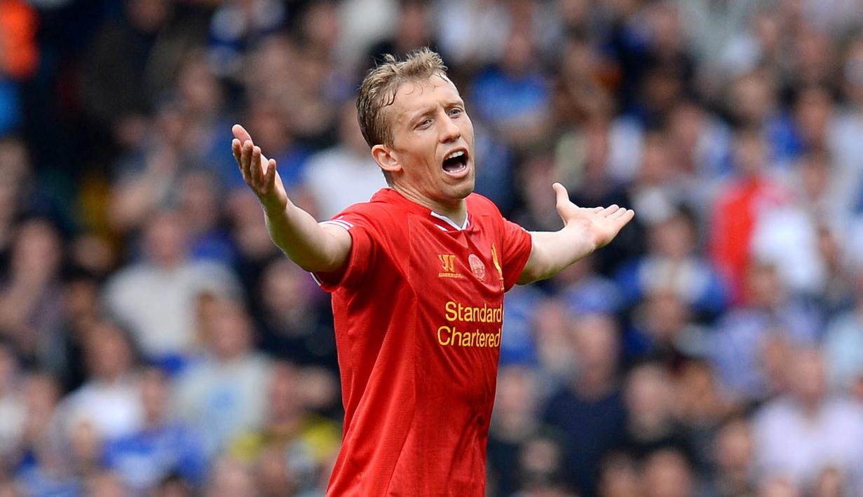 Lucas Leiva - Pemain berusia 34 tahun ini pernah bermain untuk Liverpool selama 10 tahun. Total gelandang bertahan ini telah tampil sebanyak 247 pertandingan bersama The Reds. (AFP/Andrew Yates)