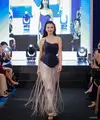 Raline Shah kembali memukau publik dengan penampilannya yang luar biasa dalam fashion show eksklusif yang digelar oleh brand perhiasan lokal ternama, Adelle Jewelry. [@dianamputri].
