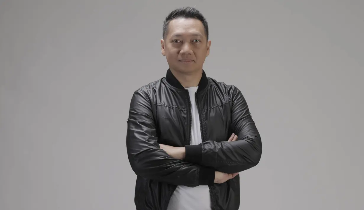 Memulai karir presenter pada tahun 2007 di salah satu tv swasta. (Bola.com/M Iqbal Ichsan)