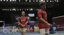 Pasangan Kevin Sanjaya Sukamuljo/Marcus Fernaldi Gideon, berhadapan dengan pasangan Denmark, Kim Astrup/Anders Skaarup Rasmussen di Indonesia Open 2017 di JCC, Rabu (14/6/2017). Indonesia kalah 16-21, 16-21. (Bola.com/M Iqbal Ichsan)