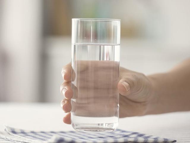 Puasa Minum Air Putih Setahun, Wanita Ini Klaim Tubuhnya Jadi Sehat - Hot Liputan6.com