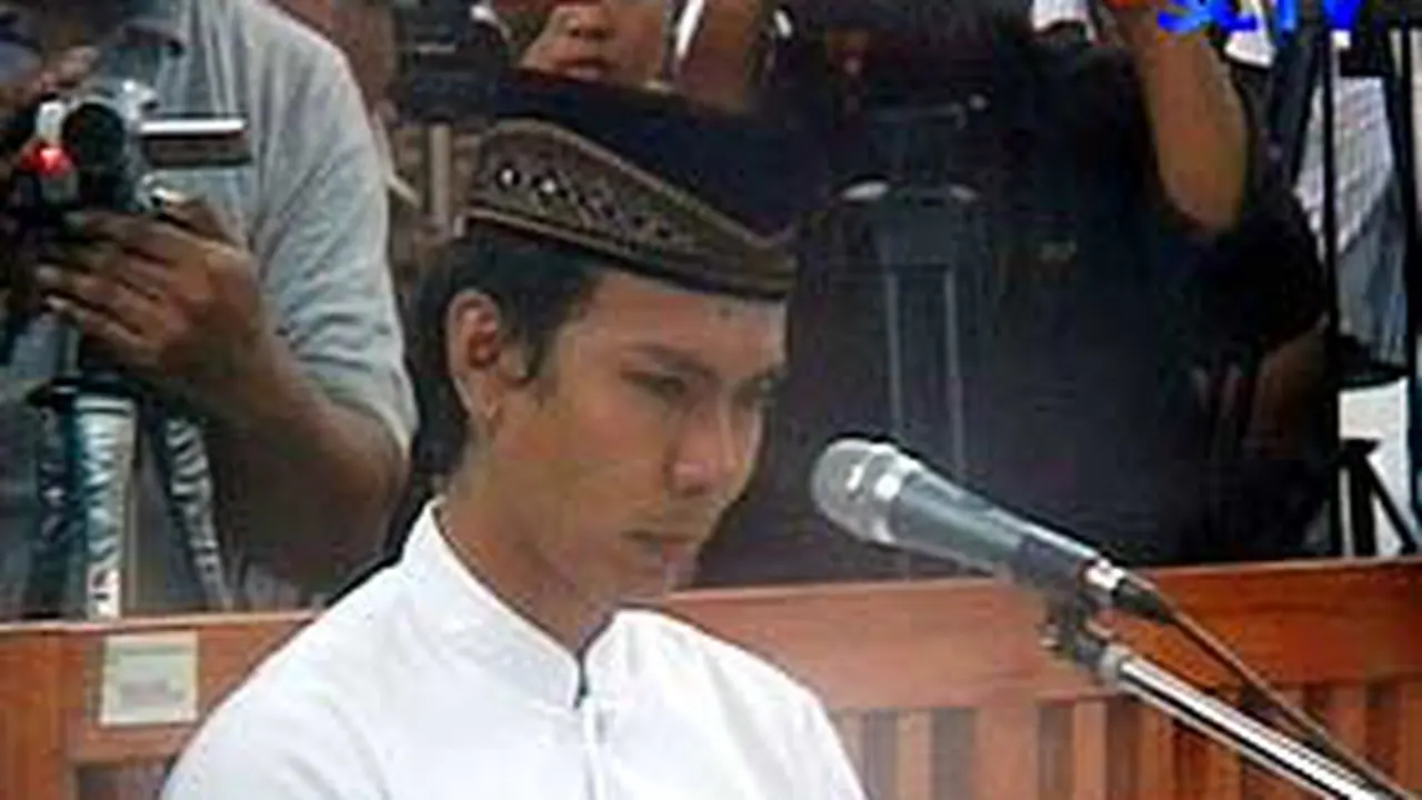 090406cryan_vonis.jpg