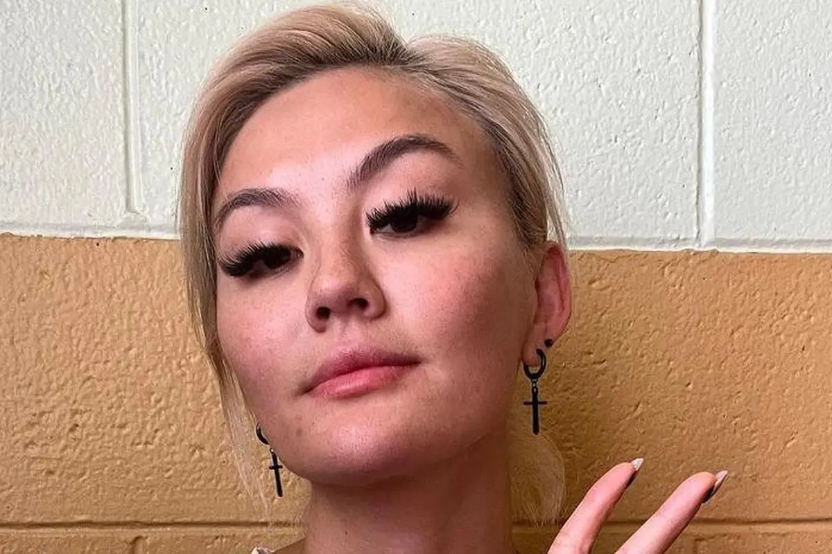Agnez Mo Unggah Foto Tanpa Makeup dan Filter, Tetap Cantik dengan Freckles