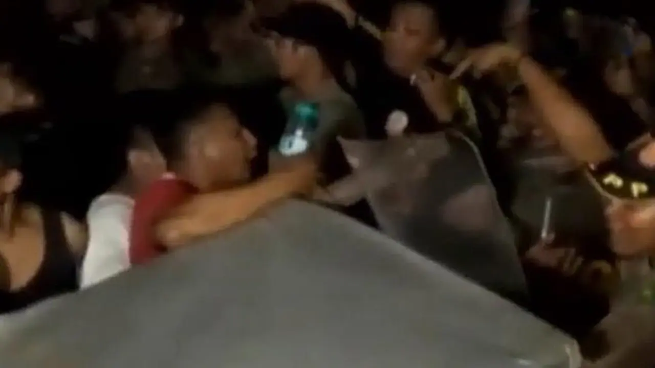 Bentrok Satpol PP dengan PKL