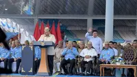 Seskab Teddy Disambut Meriah Warga, Prabowo: Baru Letkol, yang Presiden Aku