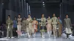 Foto 1: Para model memeragakan busana fesyen Danny Satriadi pada panggung gelaran mode Jakarta Fashion Week (JFW) 2026 di City Hall, Pondok Indah Mall 3, Jakarta, Rabu (29/10/2025). (Kapanlagi.com/Budy Santoso)