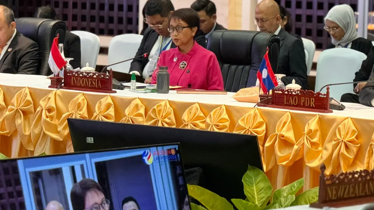 Menlu RI Retno Marsudi dalam Pertemuan ASEAN – New Zealand Post Ministerial Meeting di Vientiane, Laos (26/7/2024). (Dok. Kemlu RI)