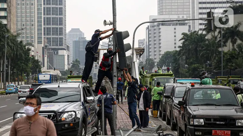 Contoh Pelanggaran Hak dan Pengingkaran Kewajiban Warga Negara di Lingkungan Masyarakat