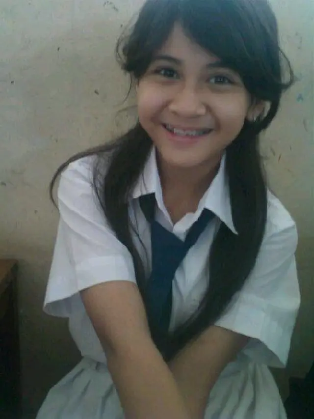 6 Foto Lawas Kesha Ratuliu Saat Sekolah Ini Curi Perhatian, Aura Bintang Sudah Terlihat