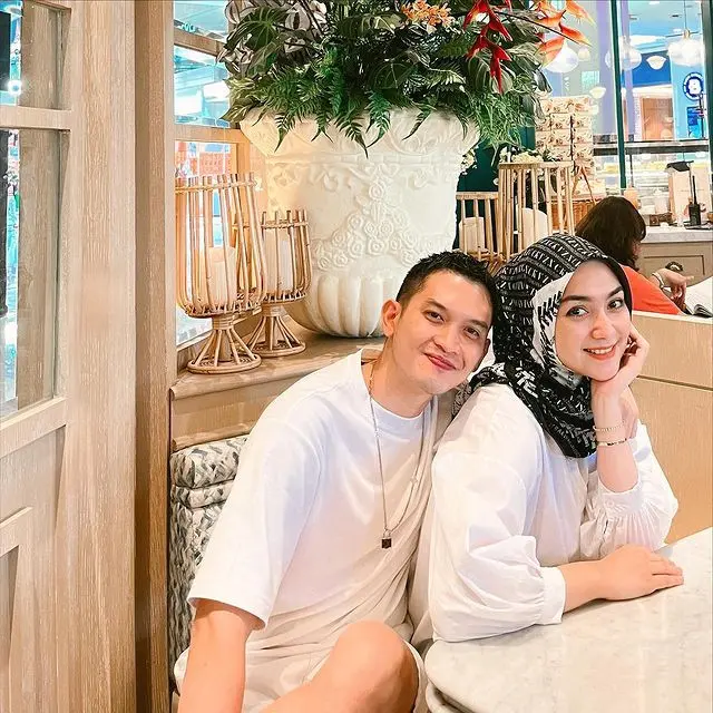 [Fimela] Citra Kirana dan Rezky Aditya