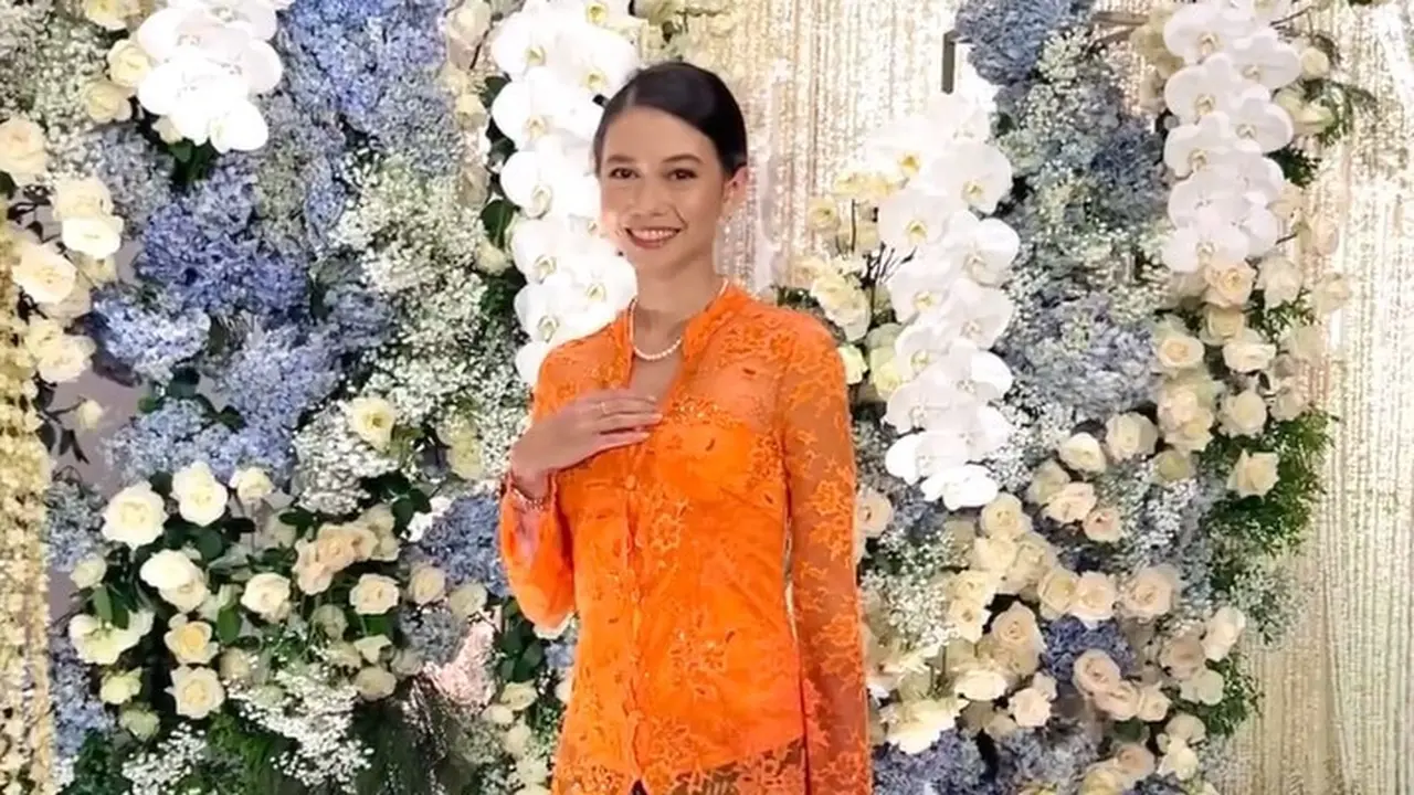 Yuki Kato kenakan kebaya ibunda (Instagram/yukikt)