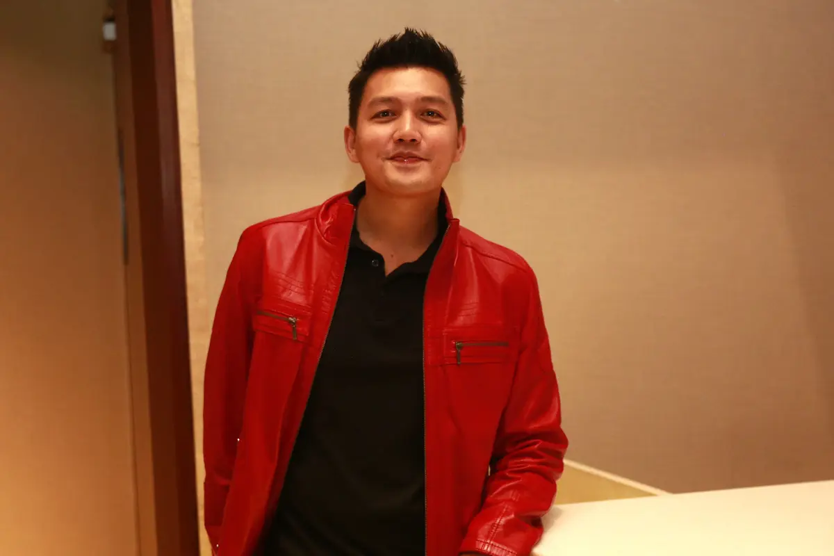 [Fimela] Dirly di gala premier film KNK: Santa Claus Dari Jakarta?