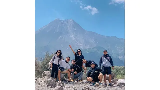 Jarang Muncul di Layar Kaca, Ini 7 Potret Terbaru Nimaz Dewantary Sahabat "Candy"