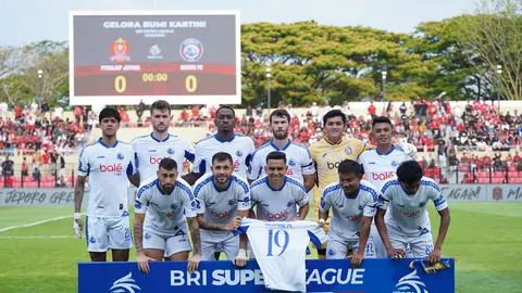 Skuad Arema pada pertandingan di markas Persijap Jepara pada BRI Super League 2025/2026. (X/Arema)