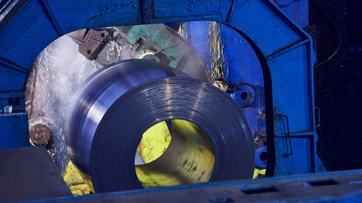 Untung, Krakatau Steel Kantongi Rp 5,6 Triliun di 2025