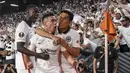 Gol penyeimbang yang ditunggu-tunggu pun akhirnya terjadi pada menit ke-69. Rafael Borre berhasil menemukan celah di antara bek Rangers ketika Filip Kostic mengirim umpan silang mendatar, dan sukses menceploskan bola ke gawang. (AFP/Cristina Quicler)