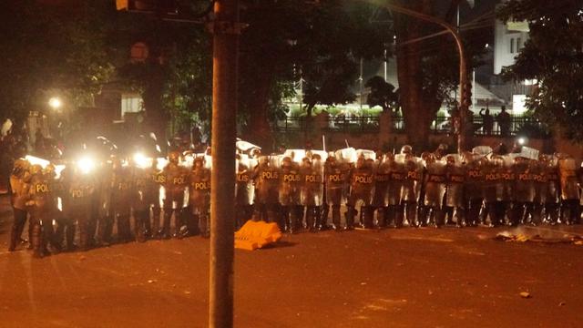 Demo Di Dprd Jabar Ricuh Polisi Bukan Mahasiswa Dan Buruh Regional Liputan6 Com