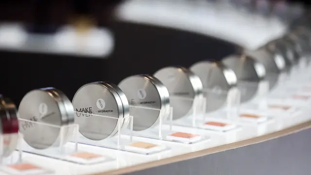 Dipandu Teknologi dan MUA Profesional, Setiap Perempuan Kini Bisa Pakai Makeup dengan Shade yang Paling Presisi
