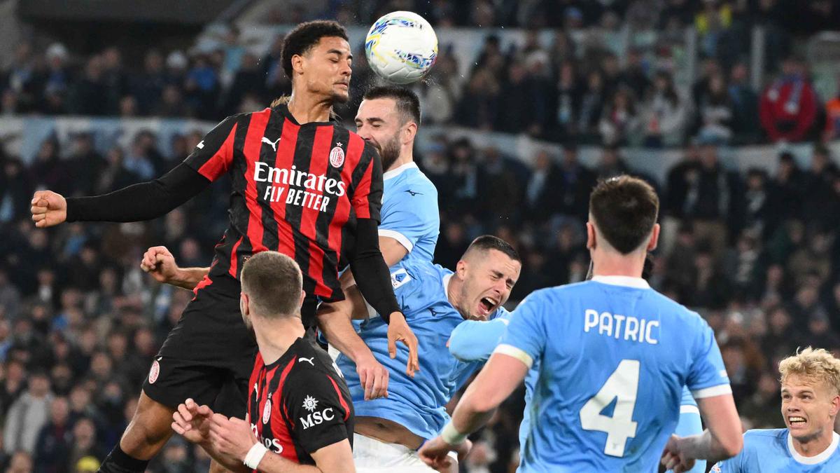 AC Milan Takluk dari Lazio, Strahinja Pavlovic Kecewa Rossoneri Gagal Beri Tekanan pada Inter