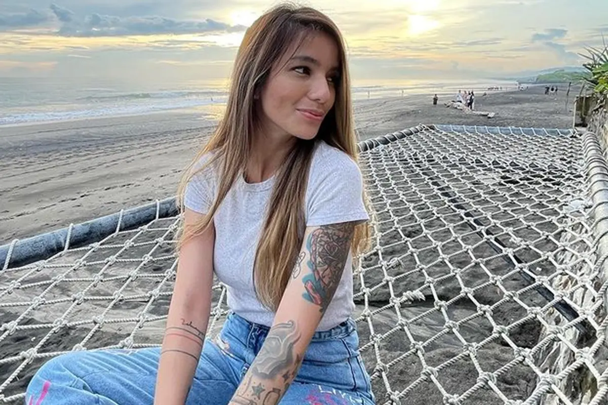 Masih Cocok Disebut ABG, Ini Gaya Casual Sheila Marcia