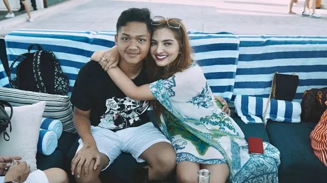 6 Potret Kedekatan Ashanty dan Azriel, Beri Ucapan Manis saat Ulang Tahun