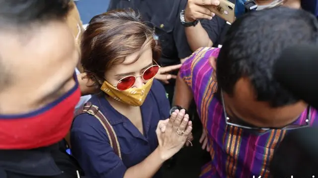 Ditemani Widi Mulia, Ini 7 Potret Dwi Sasono Dipindahkan ke RSKO Cibubur