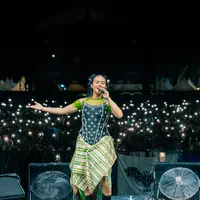 Festival Ada Jalan persembahan Gojek dan Antara Suara yang digelar di Sport Center Telkom Makassar, Minggu (29/6/2025) dihadiri Yura Yunita hingga Hindia. (Foto: Dok. Istimewa)