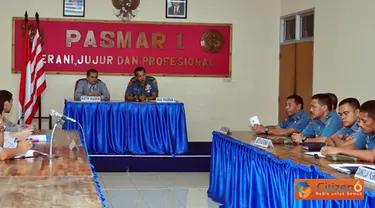 Citizen6, Sidoarjo: Tim Wasrik dari BPK RI yang terdiri dari lima orang diantaranya Ketua Tim Ganesha Kusbandana, Kasubtim-II Andriyansyah dengan anggota Subtim-II Anne Sylvia M, Mario Anton Wibowo, dan Bambang WN. (Pengirim: Budi Abdillah)