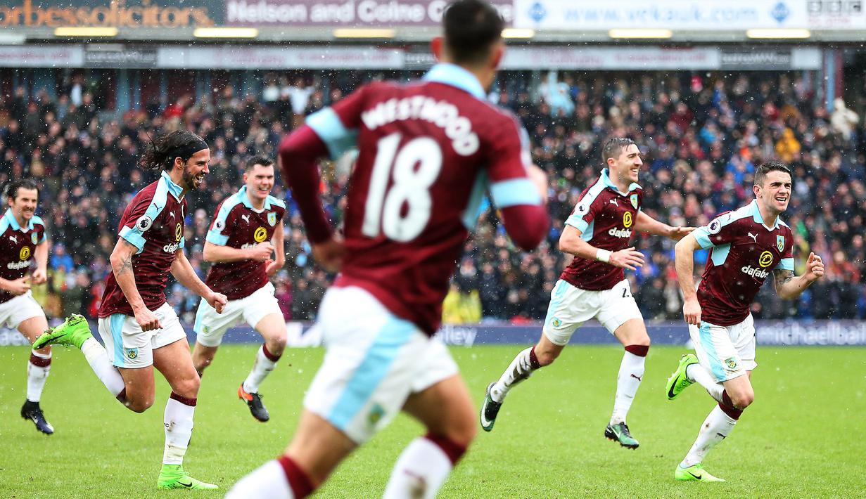 16. Burnley - 11 Menang 7 Seri 20 Kalah - 40 Poin. (EPA/Nigel Roddis)