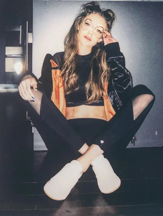 Penampilan baru Gigi tentu menjadi pusat perhatian penggemar, terutama mereka yang menjadi followers Gigi di Instagram. Sebanyak 1.9 m akun menyukai foto itu, dan 30.1k berkomentar di dalamnya. (Instagram/gigihadid)