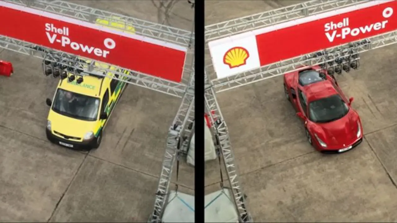 Ferrari vs Ambulans