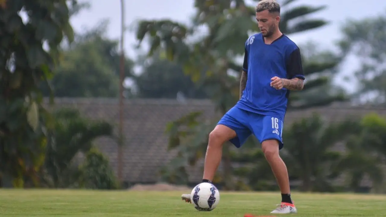 Faysal Sayesteh saat seleksi bersama Arema FC