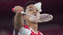Pebulu tangkis tunggal putra Indonesia, Anthony Sinisuka Ginting gagal menembus final bulu tangkis Olimpiade Tokyo 2020 usai disingkirkan dua gim langsung oleh andalan Cina, Chen Long dalam babak semifinal di Musashino Forest Plaza, Minggu (1/8/2021) siang WIB. (Foto: AP/Dita Alangkara)