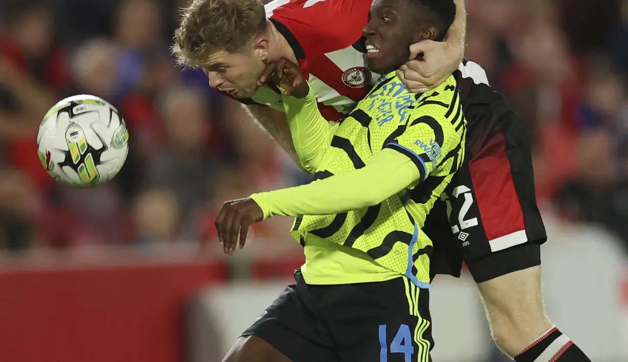 Arsenal menang dengan skor tipis 1-0 di kandang Brentford untuk menyegel tiket ke putaran empat Piala Liga Inggris. (AP Photo/Ian Walton)