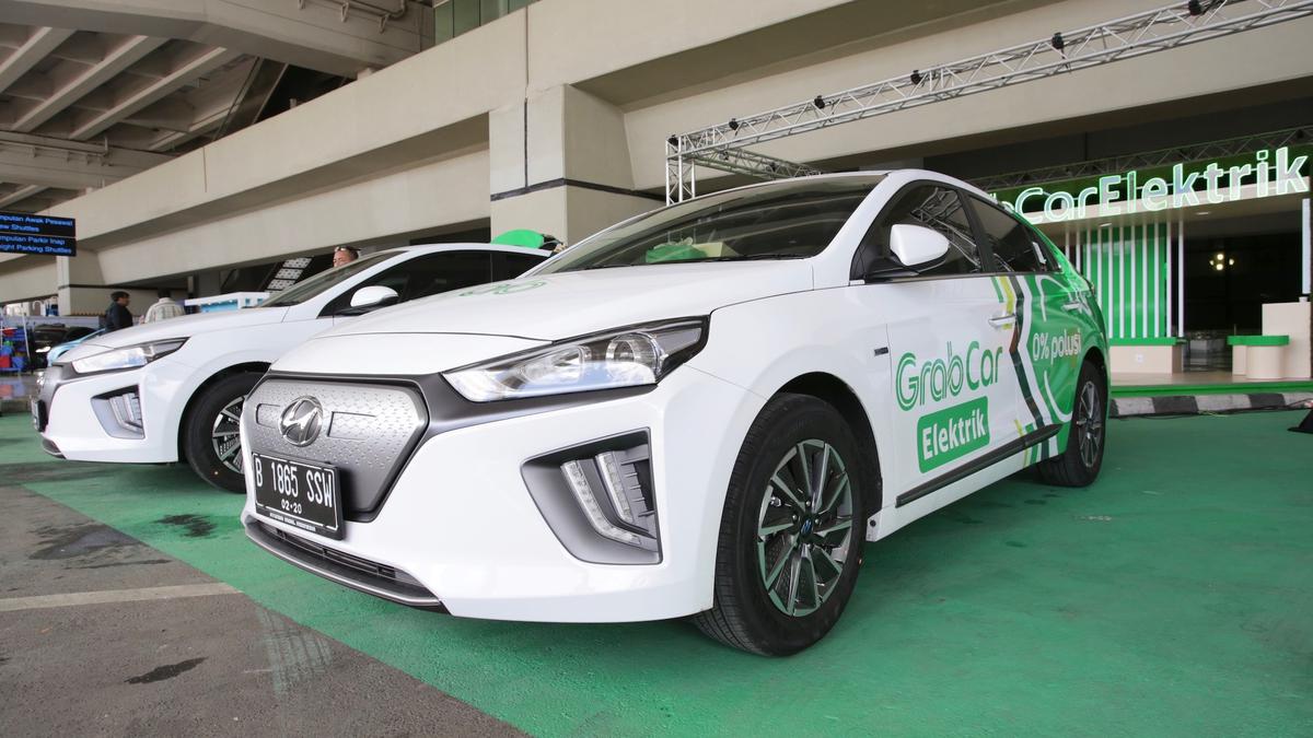 Mau Naik Mobil Listrik Grab, Ini Kisaran Tarifnya