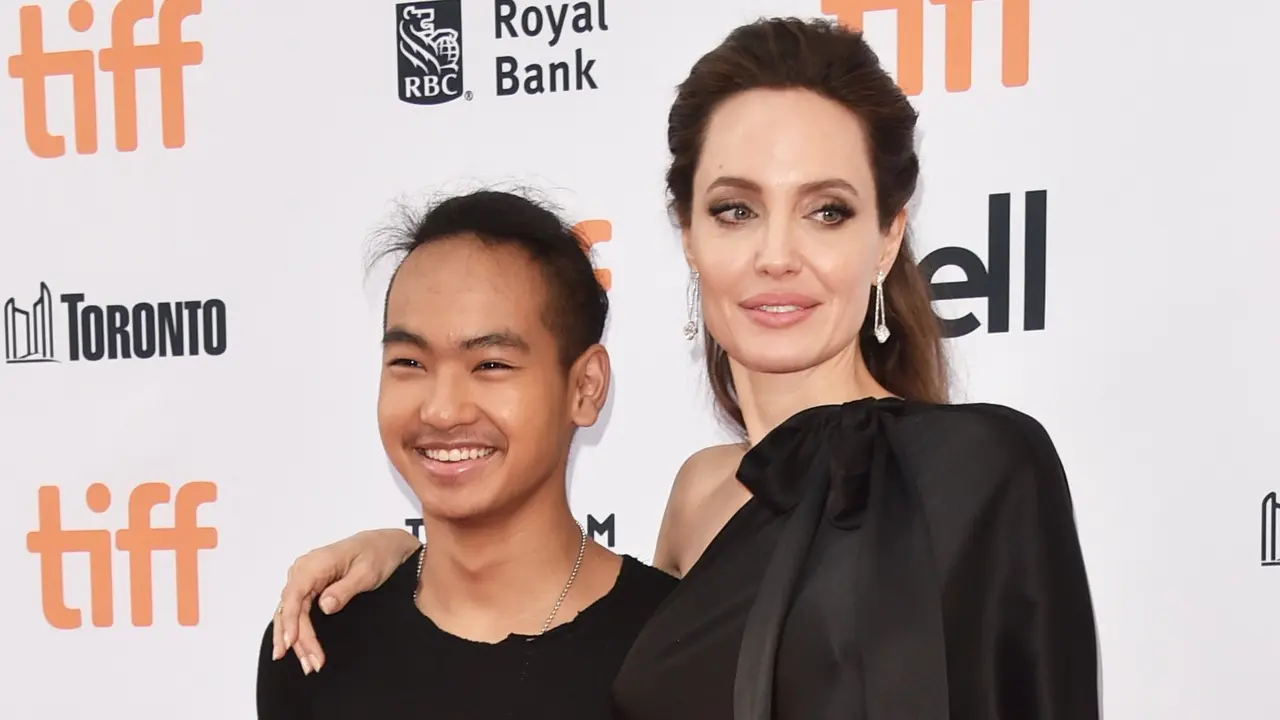 [Bintang] Angelina Jolie
