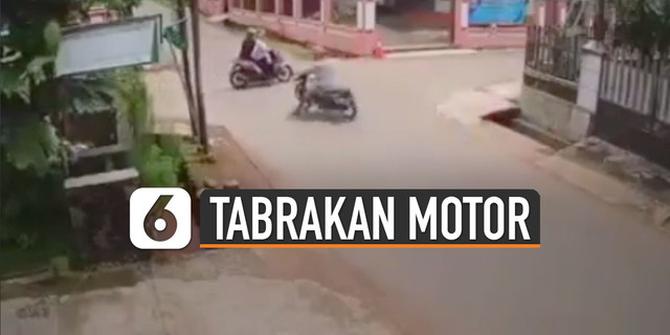 VIDEO: Detik-Detik Tabrakan Motor, Penyebabnya Buat Warganet Kesal