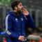 Pelatih kepala Como asal Spanyol, Cesc Fabregas, bereaksi dari area teknis selama pertandingan Seri A Italia antara Inter Milan dan Como di Stadion San Siro di Milan pada 23 Desember 2024. (Piero CRUCIATTI/AFP)