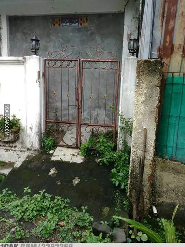 7 Potret Tampak Depan Rumah Ini Absurd, Pasti Bikin Bingung Tamu yang Datang