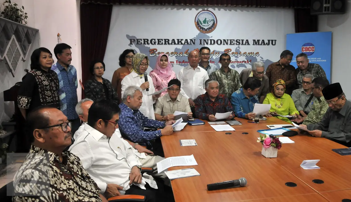 Suasana deklarasi Dewan Nasional Pergerakan Indonesia Maju (PIM) di Jakarta, Senin (4/4/2016). Dewan Nasional PIM berisi tokoh lintas agama, suku dan profesi yang bergerak untuk memajukan kehidupan bangsa. (Liputan6.com/Johan Tallo)