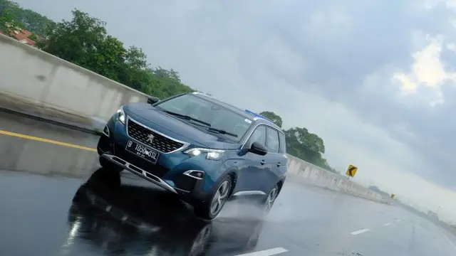 Perawatan mobil pasca hujan (Ist)