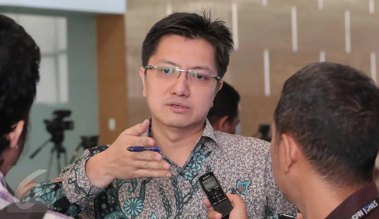 Direktur Keuangan Pertamina Arief Budiman saat konferensi pers di Gedung Pertamina, Jakarta, Senin (9/11/2015). Pertamina menjelaskan hasil audit forensik Petral Group kepada wartawan yang hadir. (Liputan6.com/Angga Yuniar)