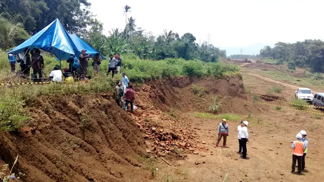 Situs Pra Majapahit di Proyek Tol Malang-Pandaan, Pondasi Dinding atau Candi ?