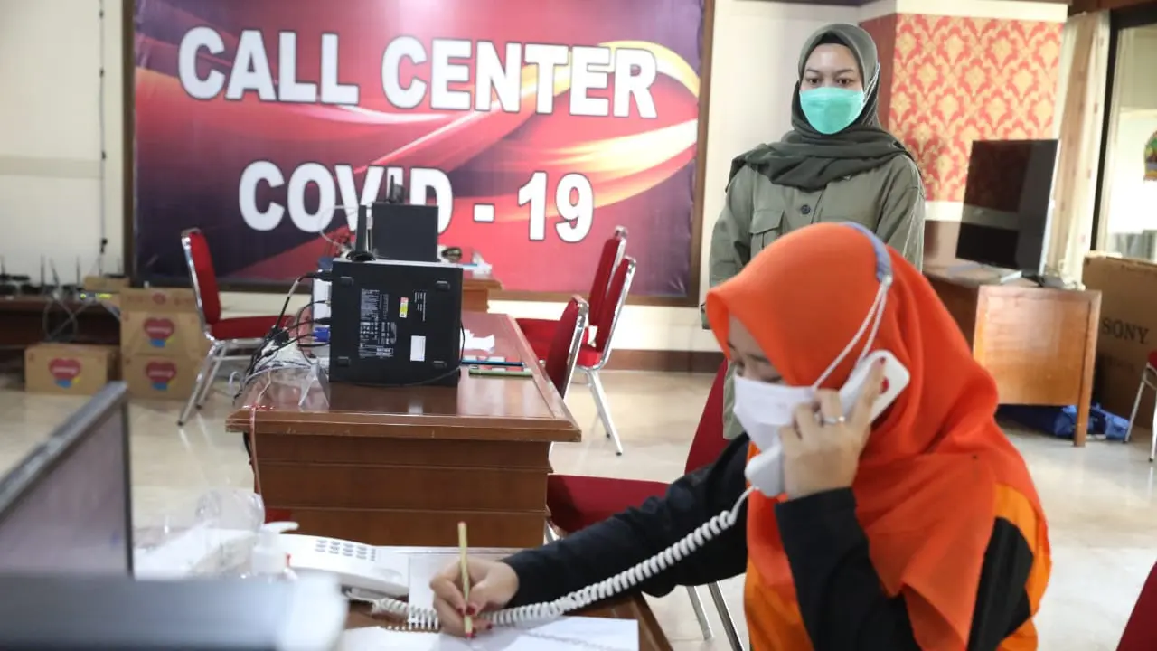 Call Center Covid-19 Jateng dibuat Ganjar di Gedung A lantai 1 kompleks Pemprov Jateng.