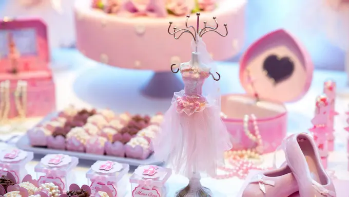 pesta bertema coquette