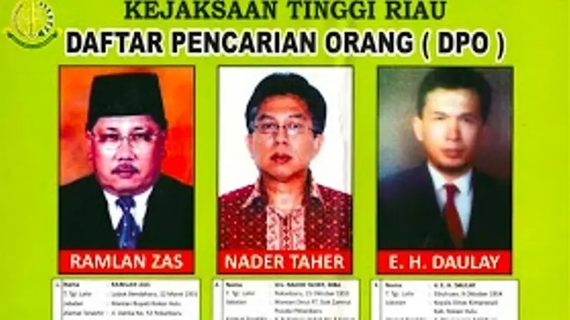 Foto buronan korupsi (tengah Nader Taher) yang pernah disebar Kejati Riau dan Kejagung.