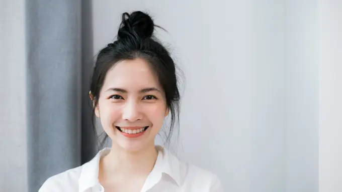 Berkenalan dengan Skinimalism, Rutinitas Less Is More yang Jadi Kunci Kulit Sehat