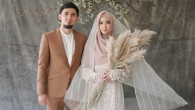 Lindswell Kwok dan Achmad Hulaefi